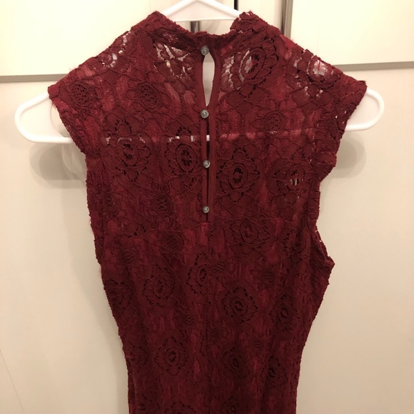 Hollister Burgundy lace dress size small - Picture 5 of 6